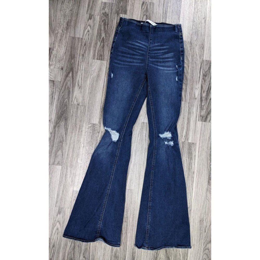 (3/$35) Tinseltown Size 1 Whiskered Distressed Pull On Flare Denim Blue Jeans